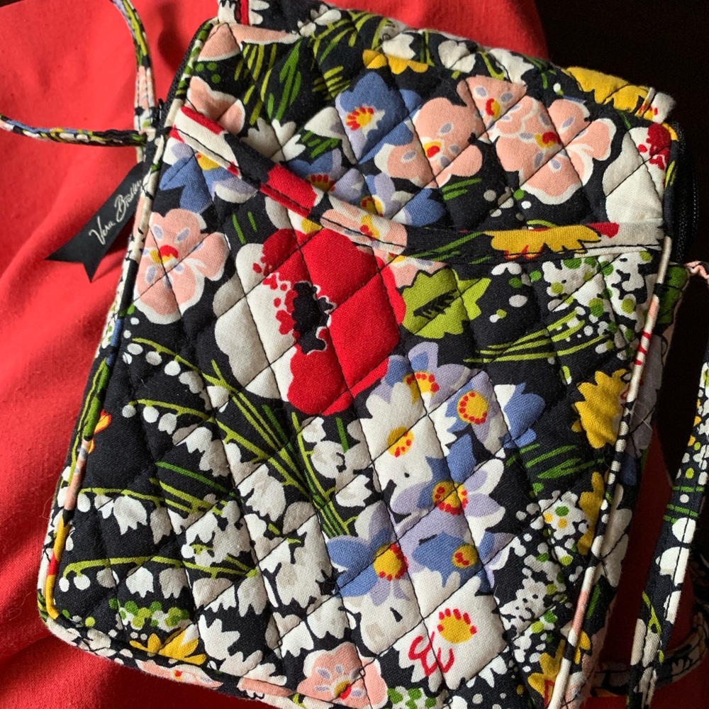 Poppy Fields Lily of the Valley Purse Crossbody - Picture 2 of 5